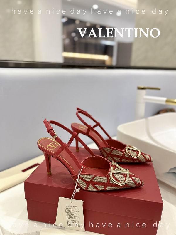 Valentino Women's Shoes 571